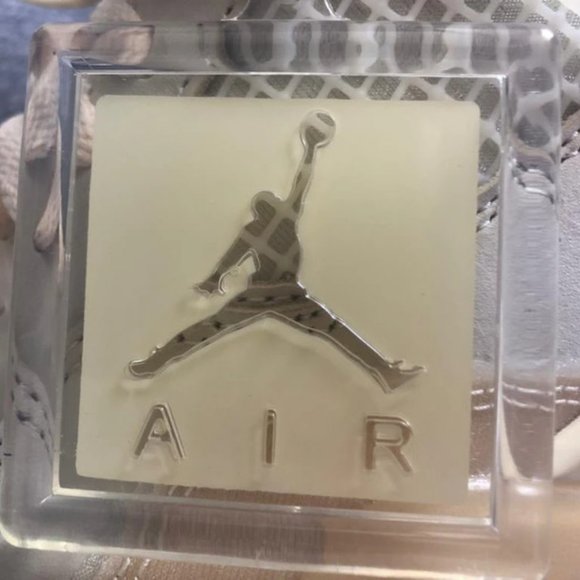 Jordan 4 main image 8